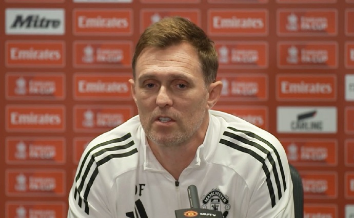 多米体育登录注册-曼联队现任主教练